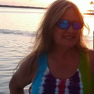 Meet your Posher, Connie